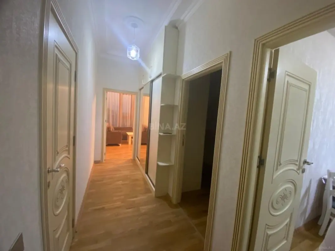 Kirayə verilir 2 otaqlı mənzil 65 m²