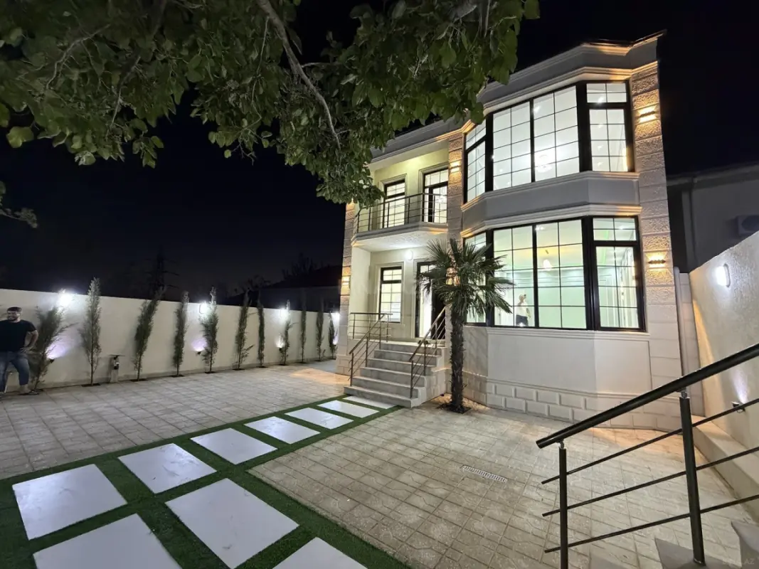 Satılır 5 otaqlı həyət evi 200 m²