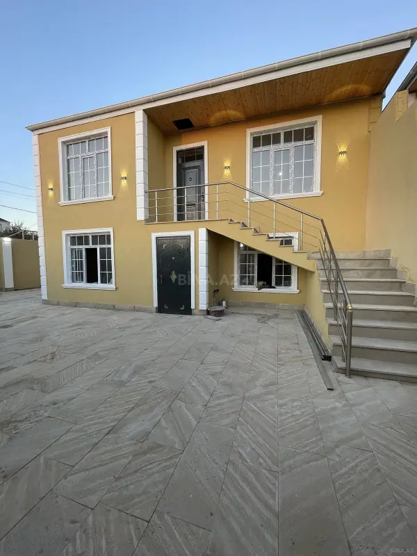 Satılır 6 otaqlı həyət evi 200 m²
