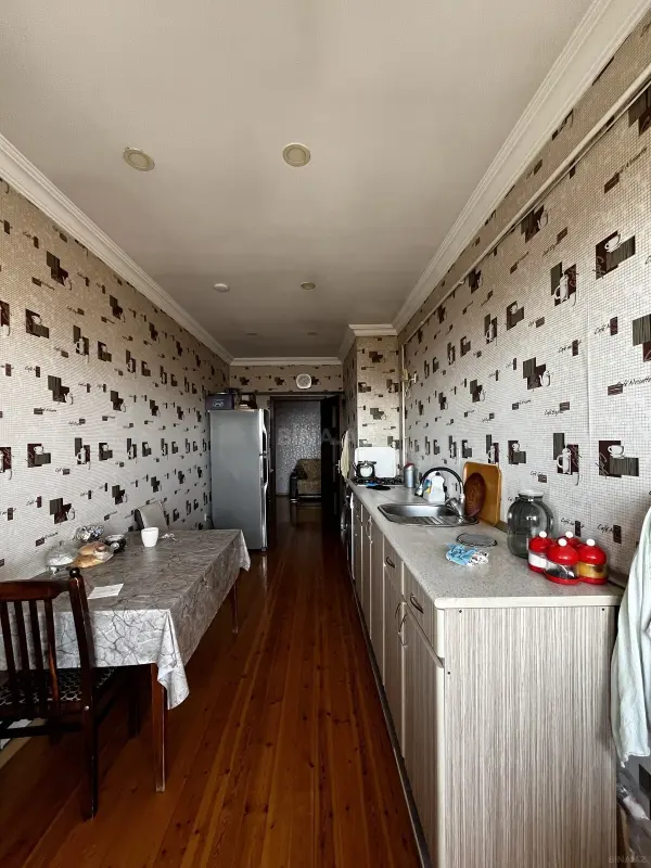 Satılır 2 otaqlı mənzil 100 m²