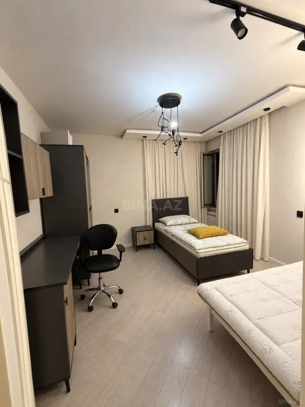 Satılır 4 otaqlı mənzil 90 m²