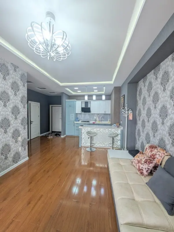 Satılır 2 otaqlı mənzil 75 m²
