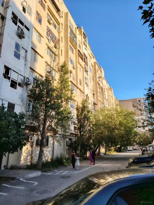 Kirayə verilir 2 otaqlı mənzil 77 m²