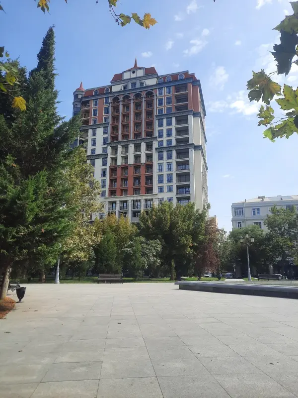 Satılır 2 otaqlı mənzil 61 m²