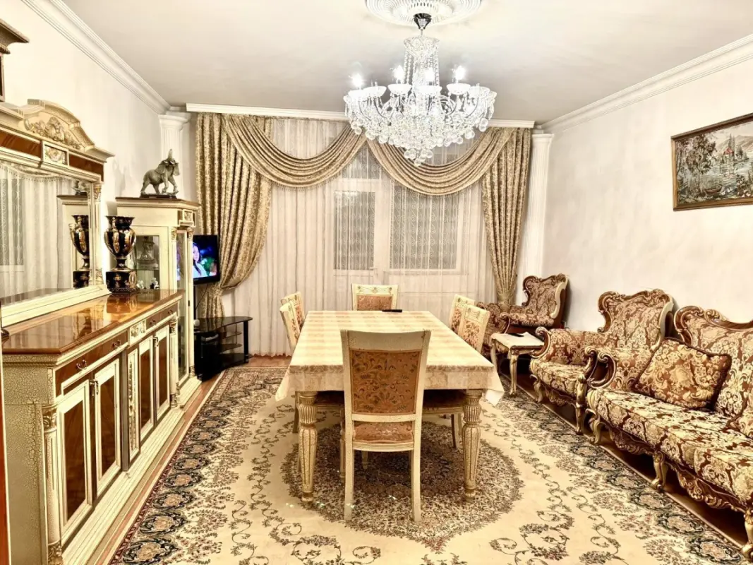 Satılır 3 otaqlı mənzil 107 m²