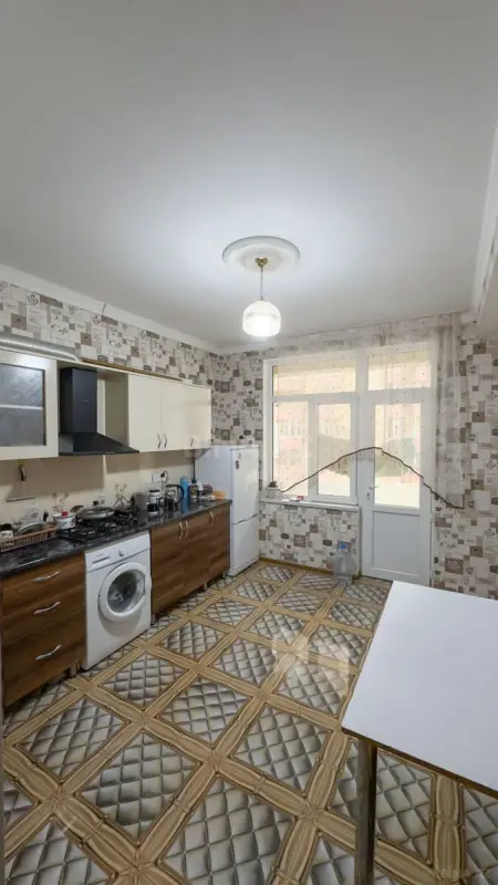 Kirayə verilir 2 otaqlı mənzil 61 m²