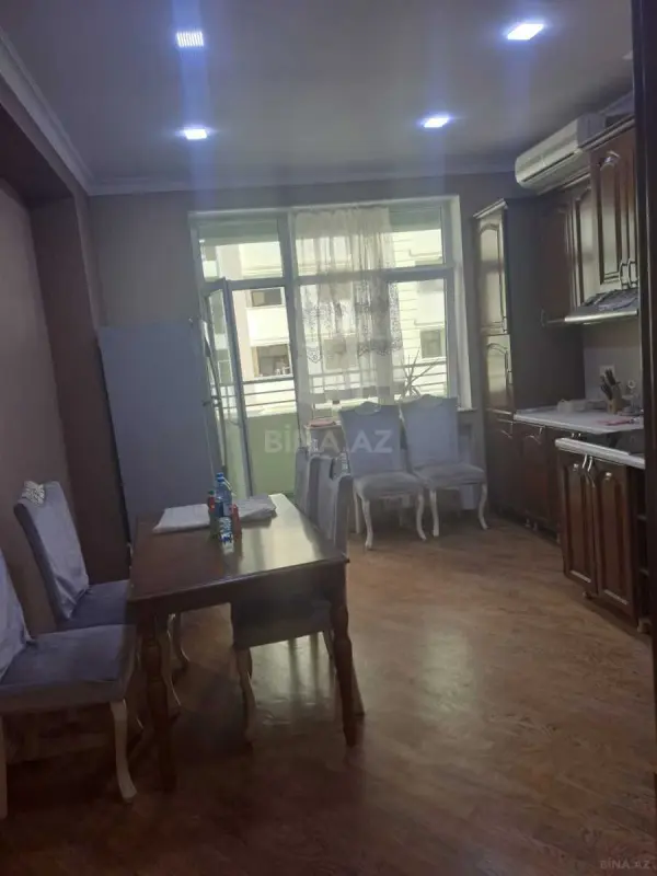 Kirayə verilir 3 otaqlı mənzil 120 m²