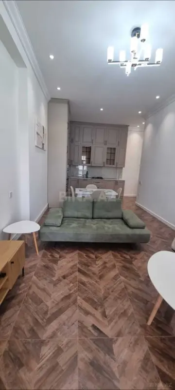 Kirayə verilir 2 otaqlı mənzil 90 m²