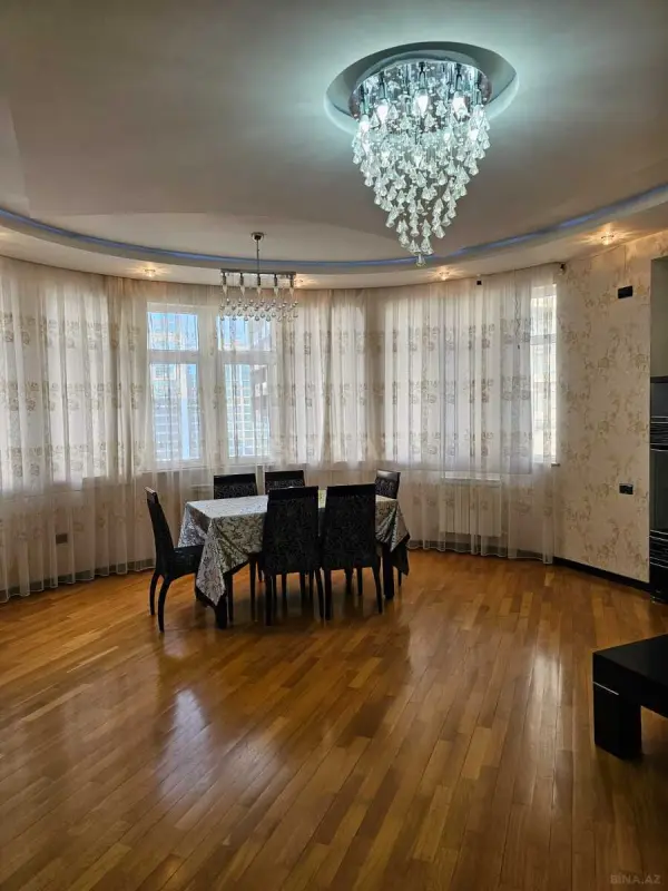 Kirayə verilir 2 otaqlı mənzil 100 m²