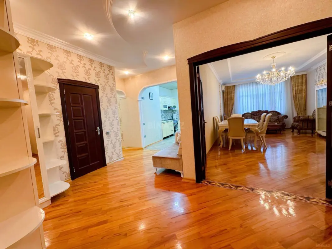 Satılır 3 otaqlı mənzil 120 m²