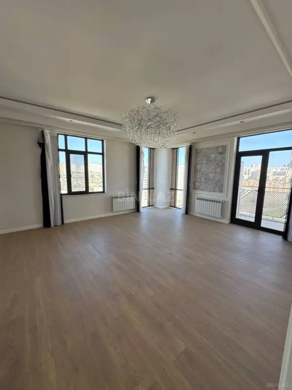 Satılır 2 otaqlı mənzil 85 m²