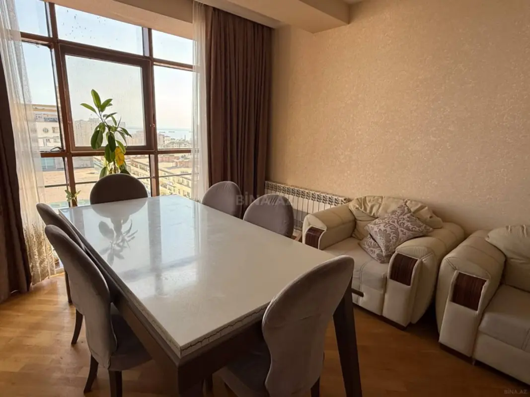 Kirayə verilir 3 otaqlı mənzil 110 m²