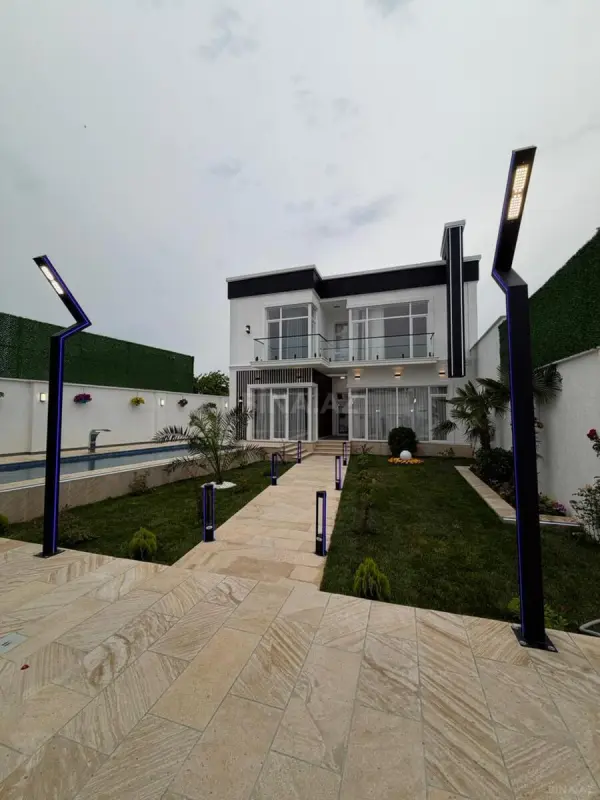 Satılır 4 otaqlı həyət evi 200 m²