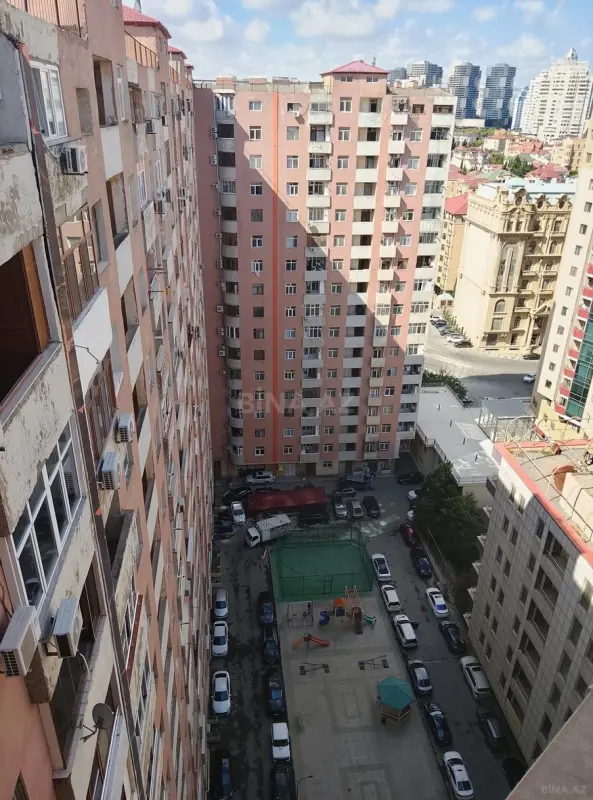 Satılır 2 otaqlı mənzil 90 m²