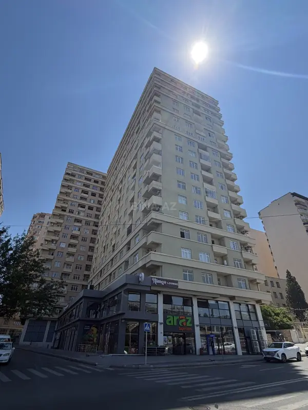 Satılır 2 otaqlı mənzil 81 m²