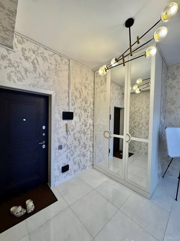 Kirayə verilir 2 otaqlı mənzil 100 m²