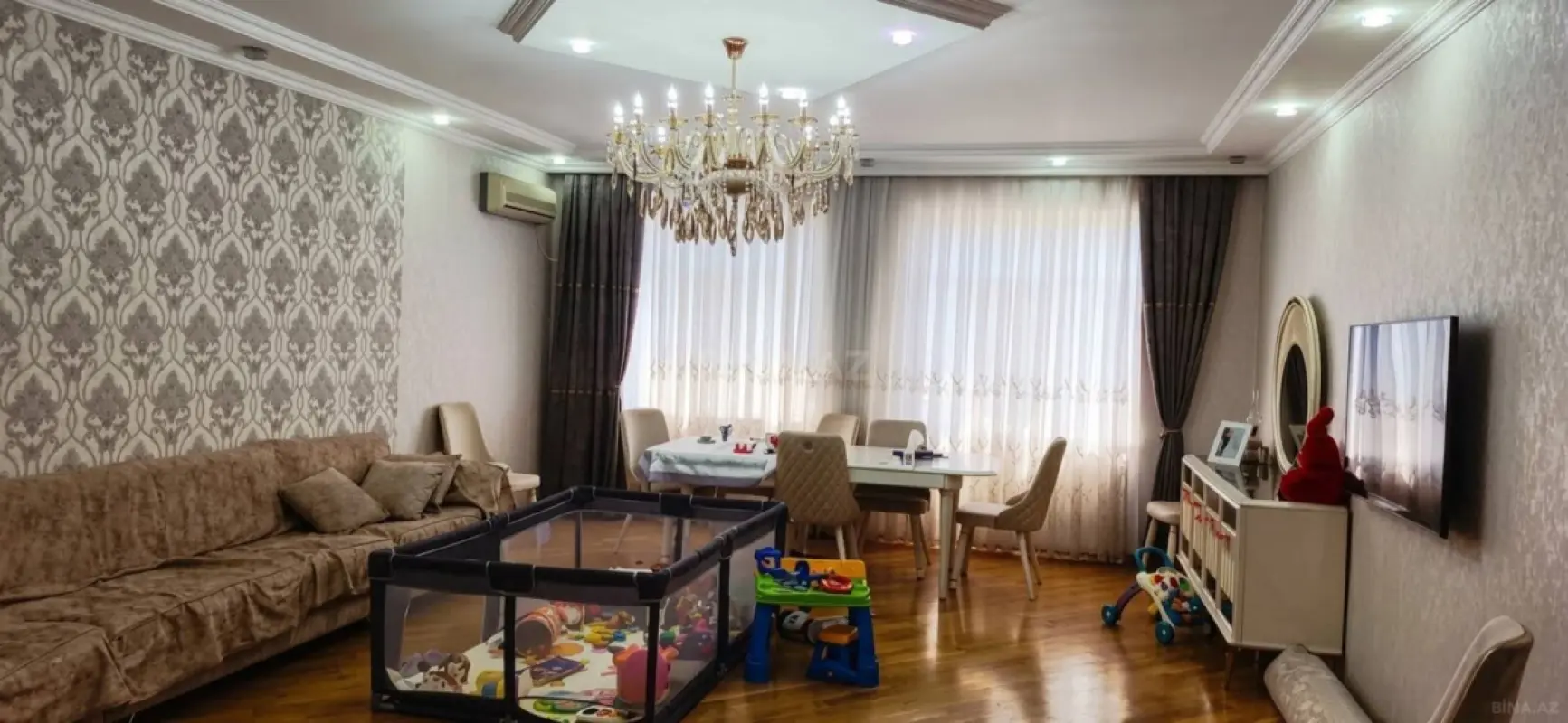 Satılır 3 otaqlı mənzil 122 m²