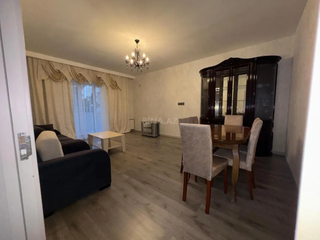 Kirayə verilir 2 otaqlı mənzil 75 m²