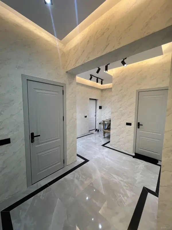 Satılır 3 otaqlı mənzil 125 m²