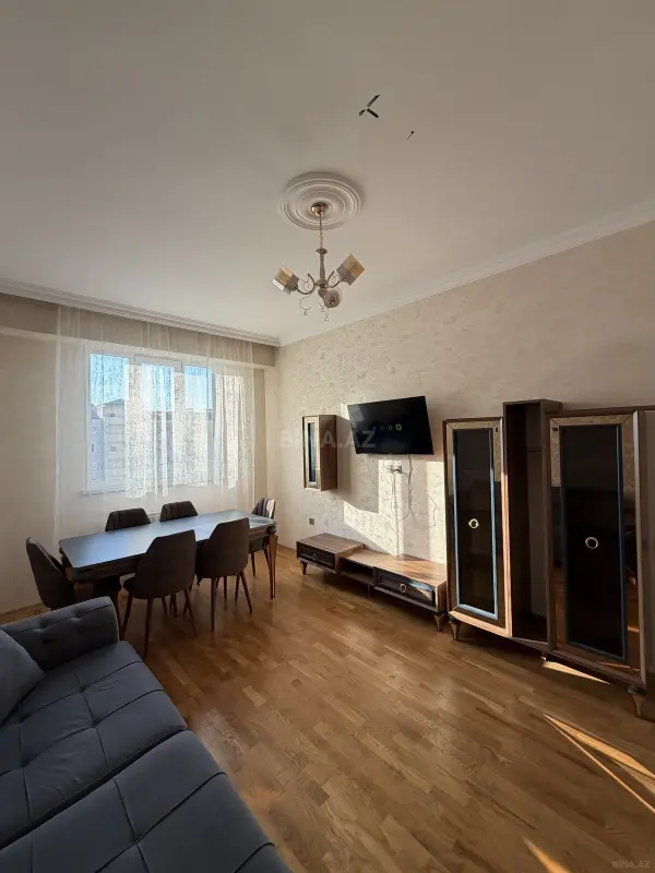 Kirayə verilir 2 otaqlı mənzil 62 m²