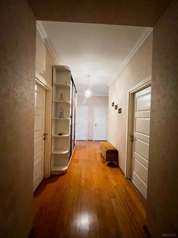 Satılır 3 otaqlı mənzil 93 m²