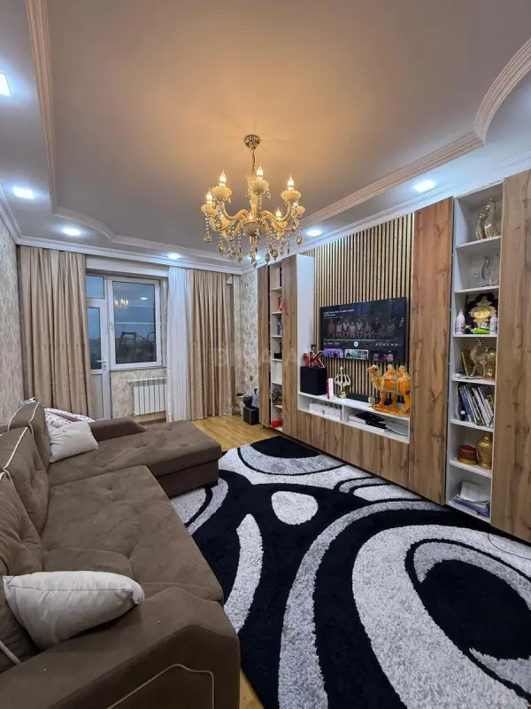 Satılır 3 otaqlı mənzil 110 m²