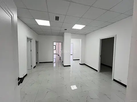 Kirayə verilir 6 otaqlı ofis 134 m² — Bakı 6 otaq 134.00 m²