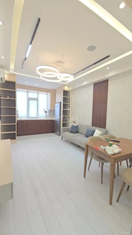 Kirayə verilir 2 otaqlı mənzil 50 m²