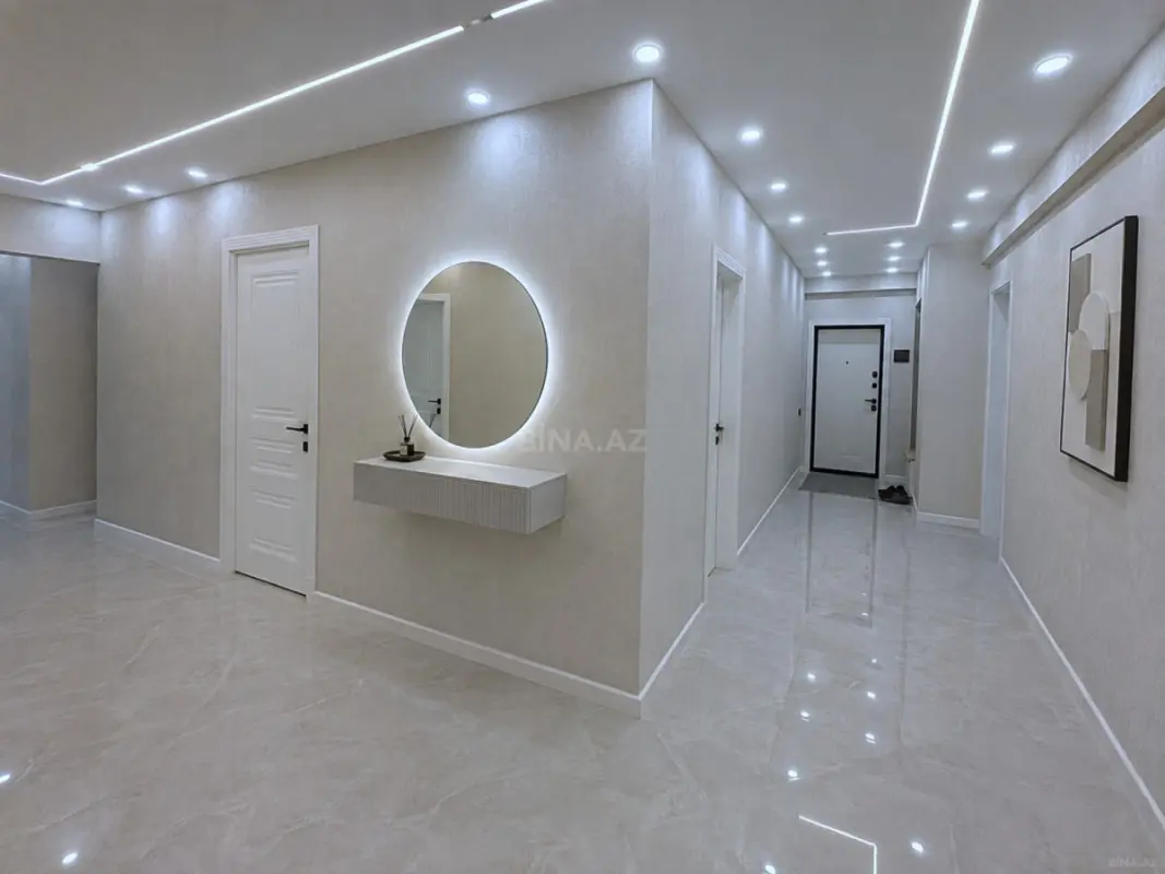 Satılır 3 otaqlı mənzil 132 m²