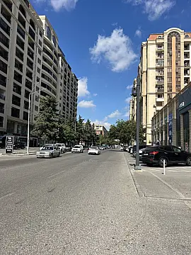 Satılır 3 otaqlı mənzil 83 m² — Bakı, Bakıxanov 3 otaq 83.00 m²