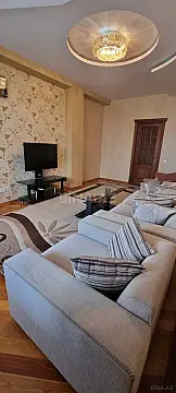 Kirayə verilir 2 otaqlı mənzil 77 m² — Bakı, Nərimanov 2 otaq 77.00 m²