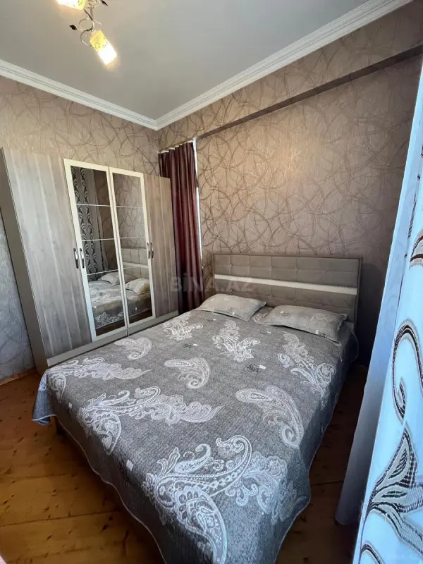 Kirayə verilir 2 otaqlı mənzil 62 m²
