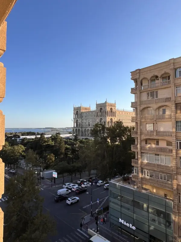 Kirayə verilir 3 otaqlı mənzil 99 m²