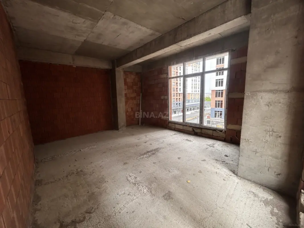 Satılır 2 otaqlı mənzil 79 m²