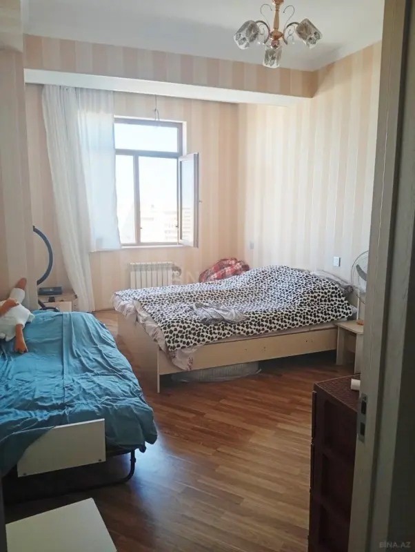 Satılır 2 otaqlı mənzil 70 m²