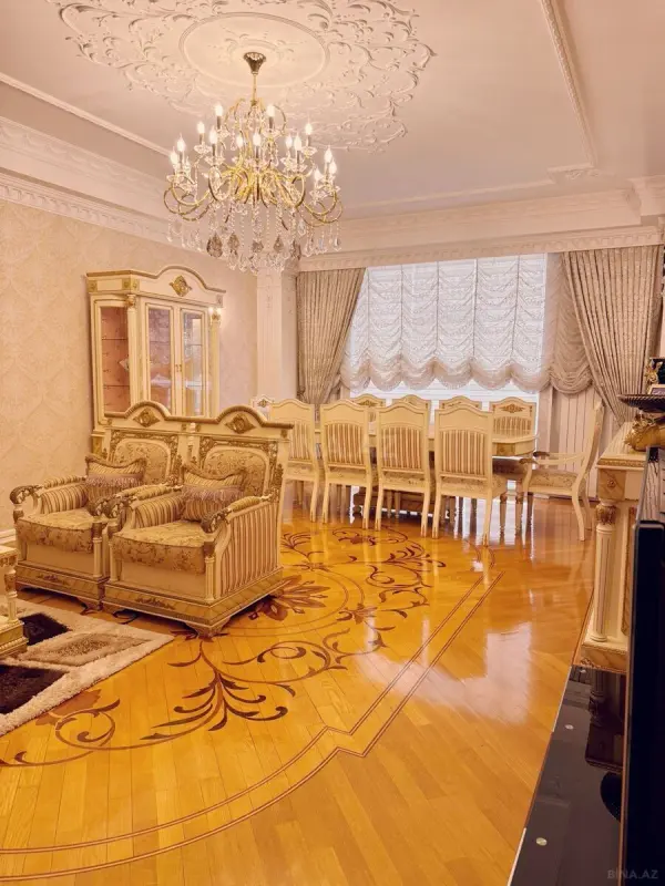 Satılır 4 otaqlı mənzil 199 m²