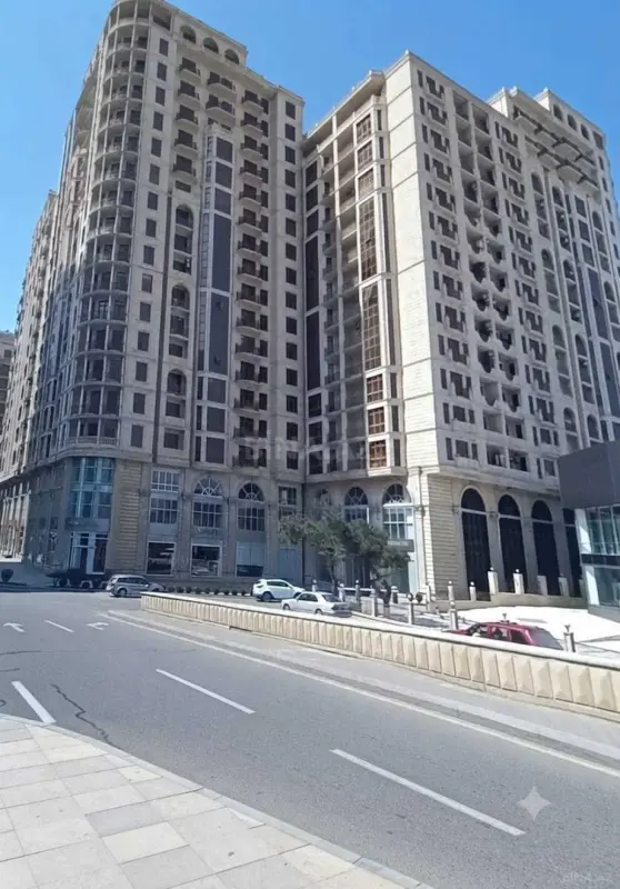 Kirayə verilir 3 otaqlı mənzil 187 m²