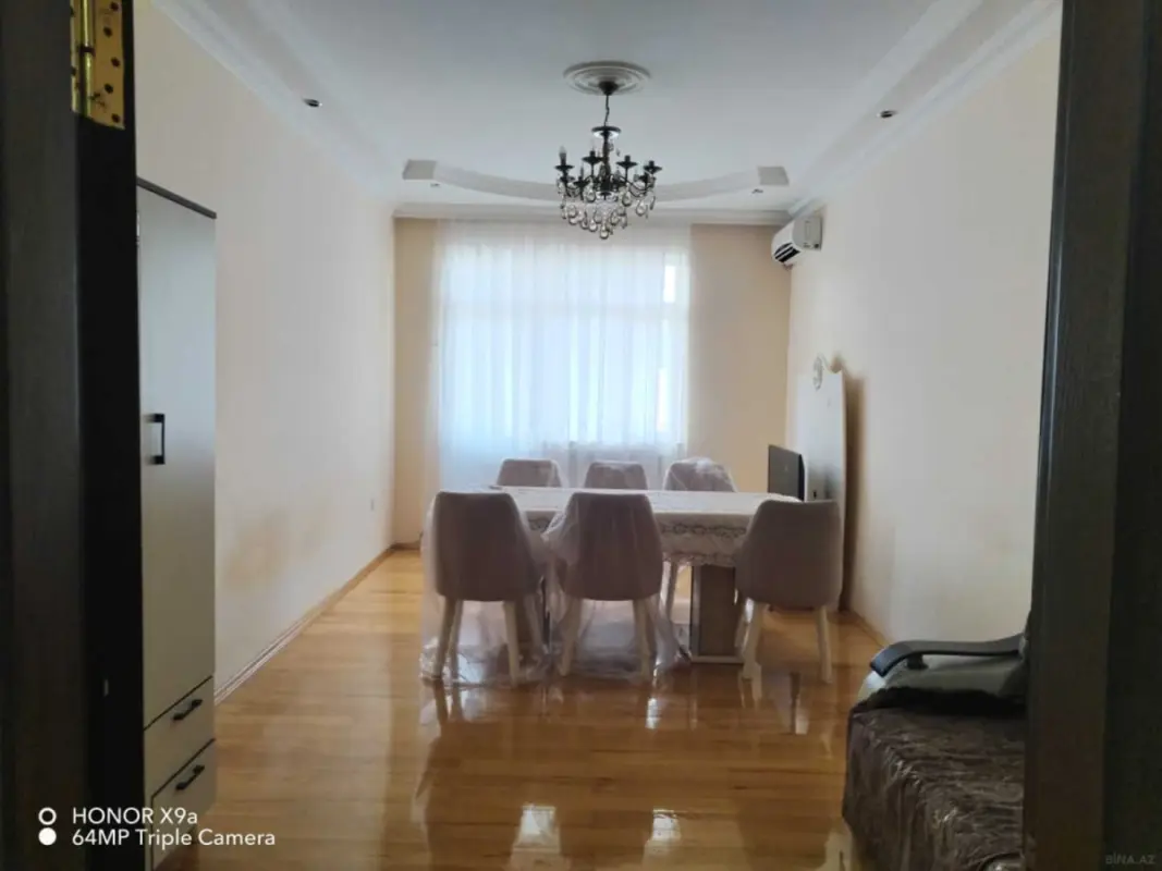 Kirayə verilir 3 otaqlı mənzil 130 m²