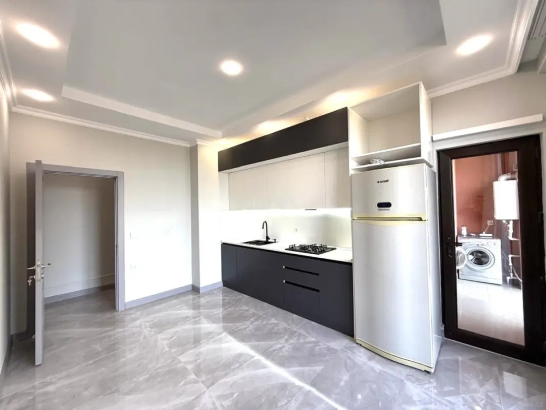 Kirayə verilir 2 otaqlı mənzil 75 m²
