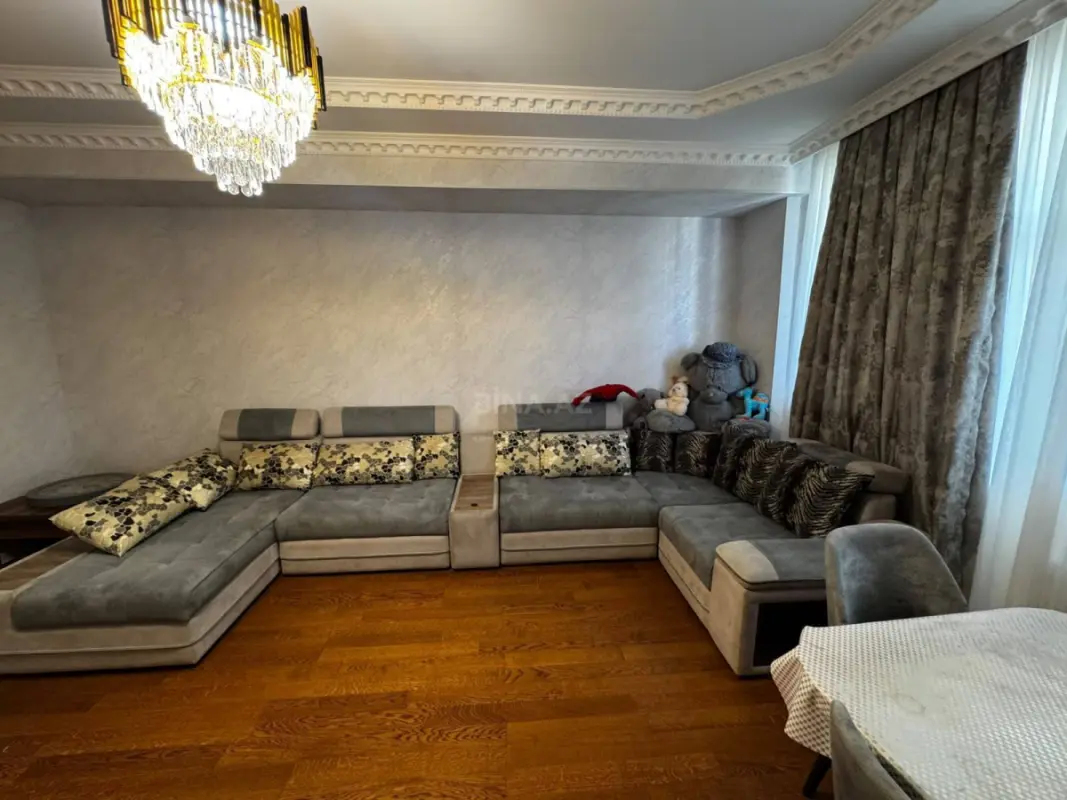 Satılır 2 otaqlı mənzil 84 m²