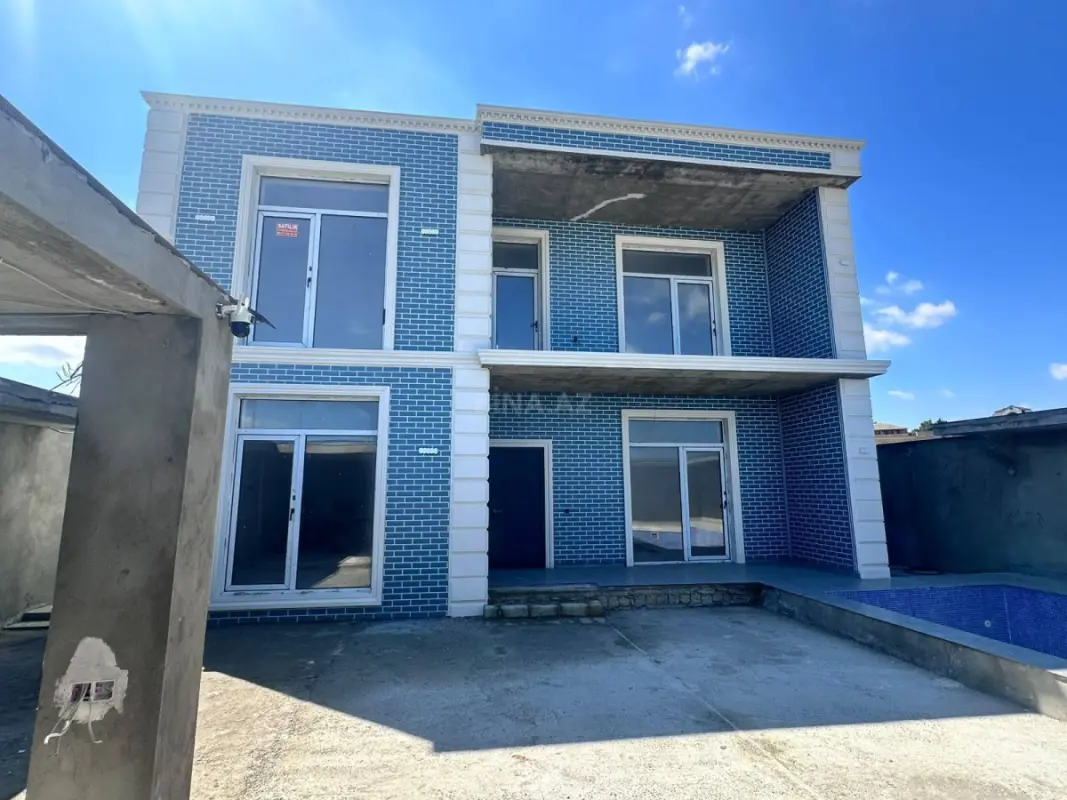 Satılır 4 otaqlı həyət evi 180 m²