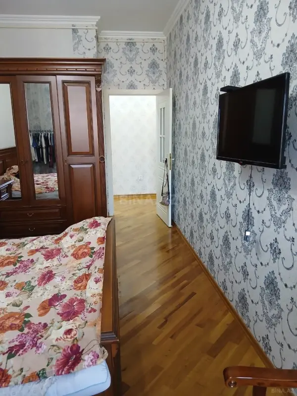 Satılır 2 otaqlı mənzil 80 m²