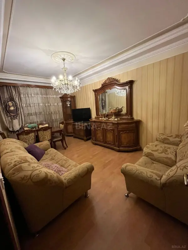 Kirayə verilir 2 otaqlı mənzil 90 m²