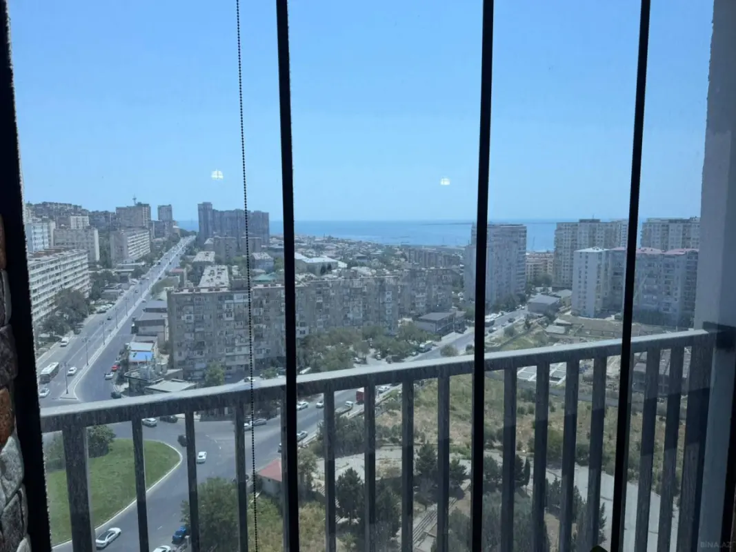 Satılır 3 otaqlı mənzil 95 m²