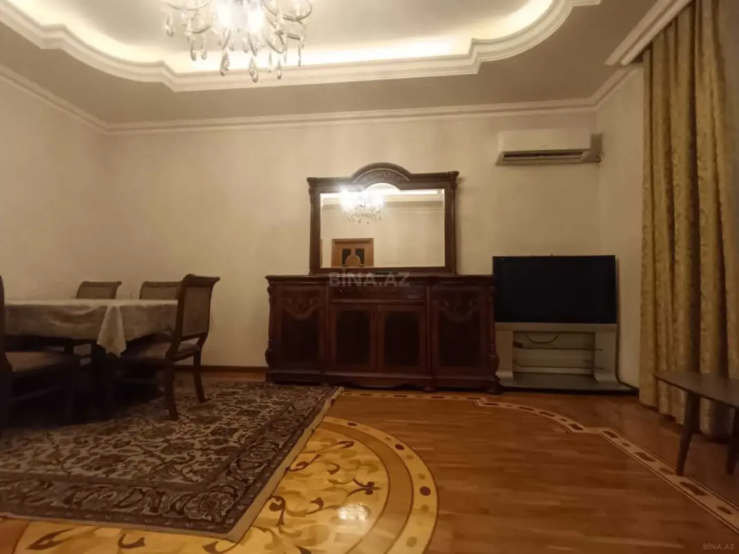 Kirayə verilir 3 otaqlı mənzil 135 m²