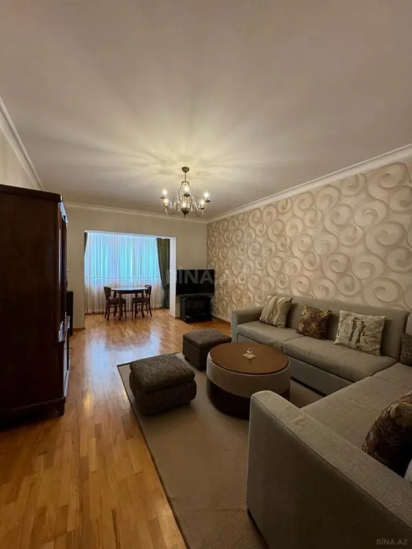 Kirayə verilir 2 otaqlı mənzil 65 m²