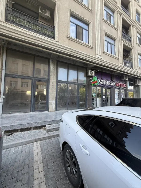 Satılır obyekt 200 m²