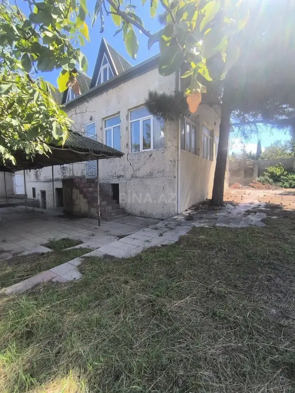 Satılır 4 otaqlı həyət evi 150 m²