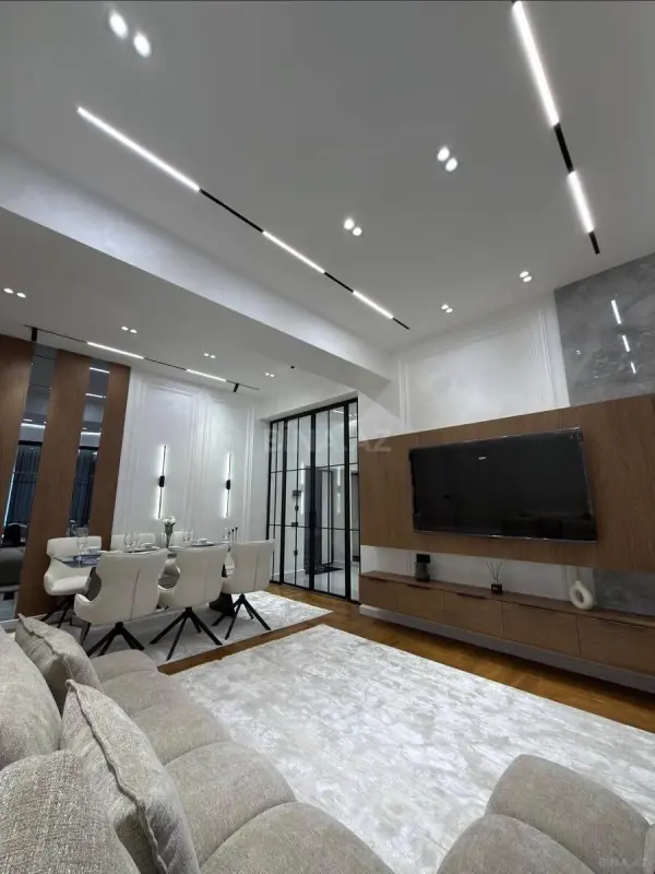 Kirayə verilir 2 otaqlı mənzil 75 m²