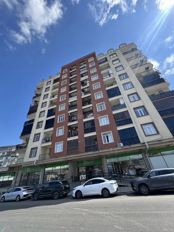 Satılır 2 otaqlı mənzil 57 m²